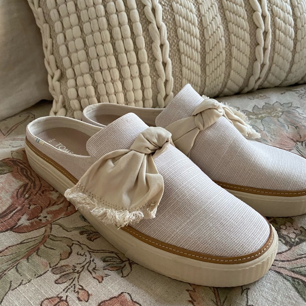Toms Mules